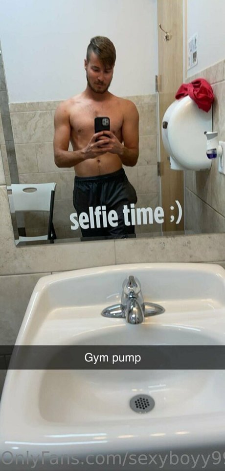 sexyboyy99 actrice libre photo