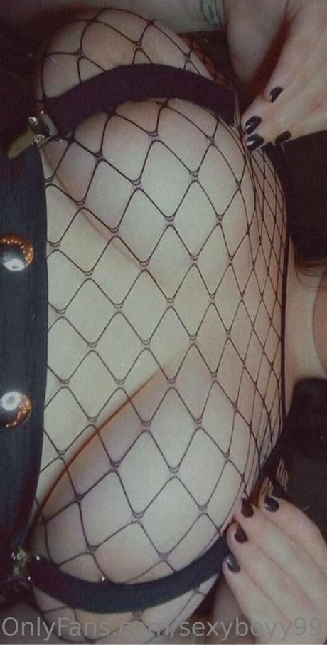 visage blond uniquementfans haut hd des photos