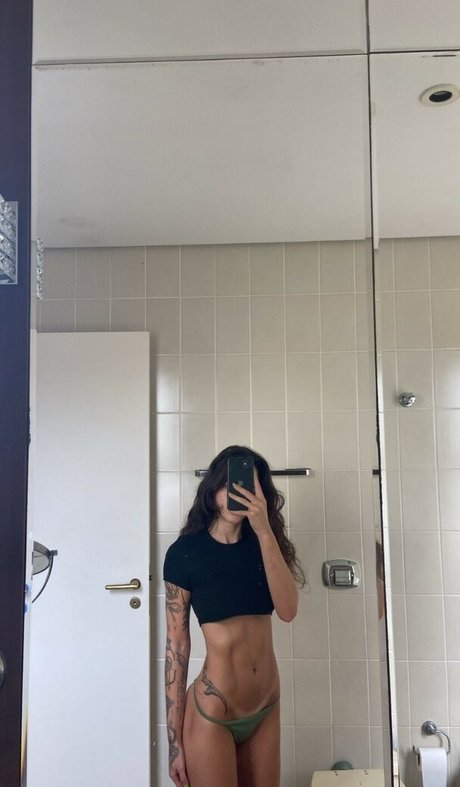 Manu Guglielmi modèle érotique image