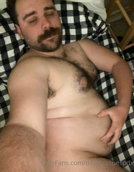 daddyissuespdx actrice chaude image