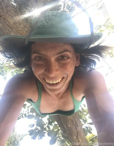 lizbecheeky modèle nu img