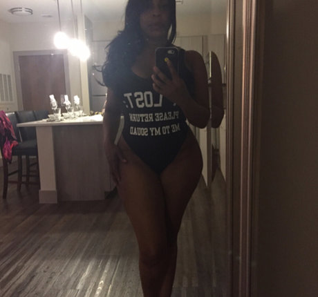 Niecy Nash modèle artistique des photos