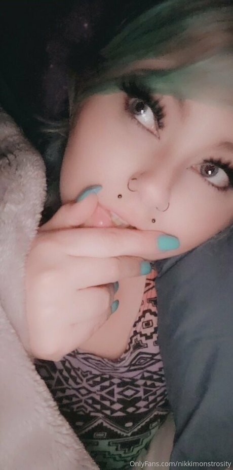 nikkimonstrosity star pornographique image