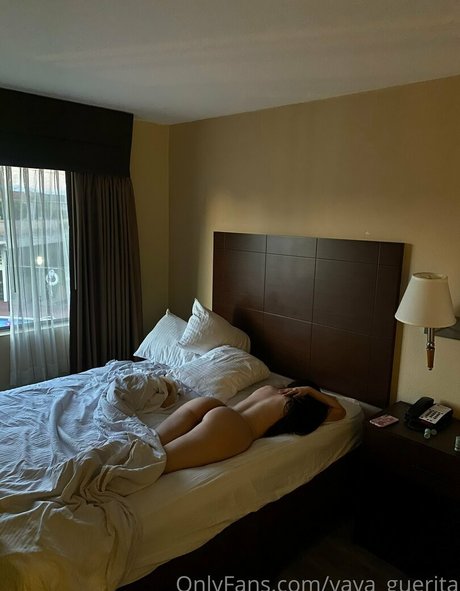 yaya guerita étoile érotique collection