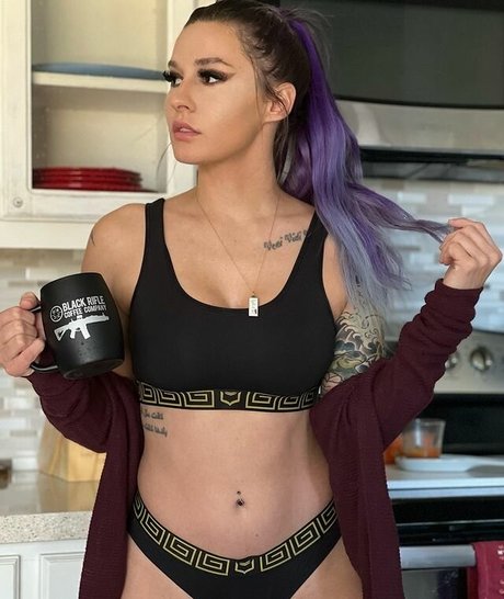 Stefisaurusflex actrice exclusive images