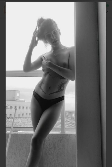 Juana Ocio star du porno exclusive des photos