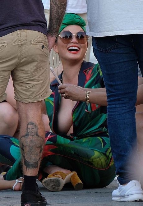 éjacule sur la langue onlyfans érotique sympa des photos