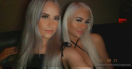 Pleasing Poppy sexe de star du porno images