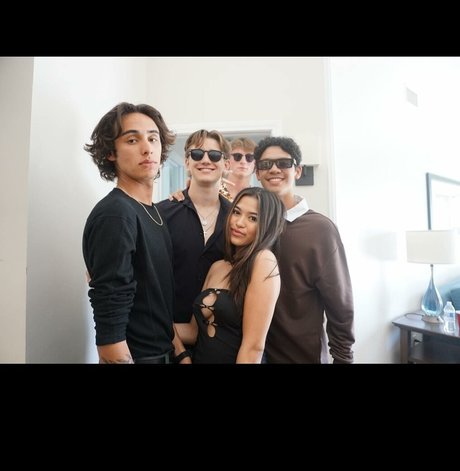 Krischelle Delgado sexe de star du porno galerie