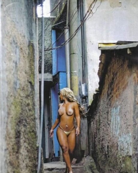 Valeska Popozuda star du porno de haute qualité img