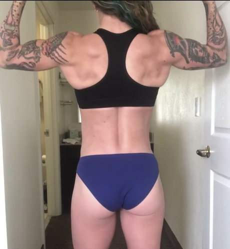 Jessy Jess étoile érotique photo