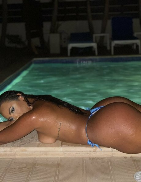 caamibernaal star pornographique photo