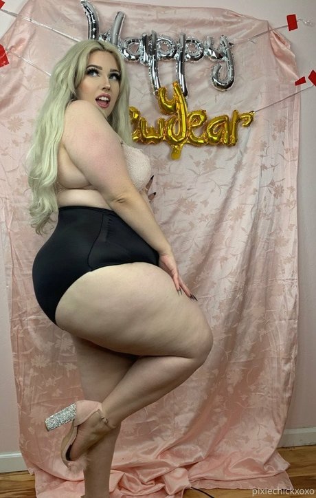 pixiechickxoxo étoile adulte galeries