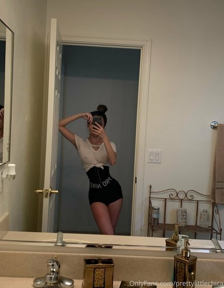 prettylittlechica actrice chaude images