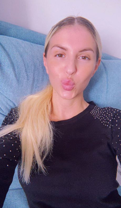 éjaculation adolescente onlyfans art pornographique galerie