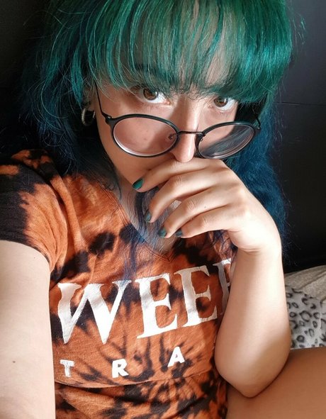 nyamphy actrice porno archive