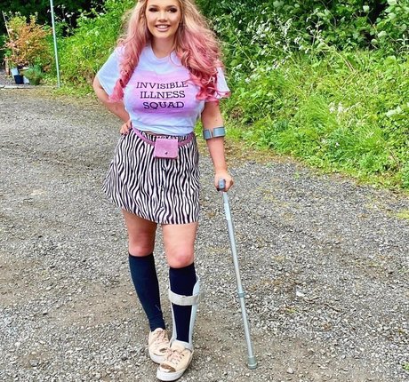 Lucy May Dawson actrice chaude galeries