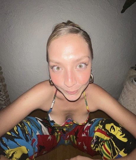 Luna Montana star du porno chaude images