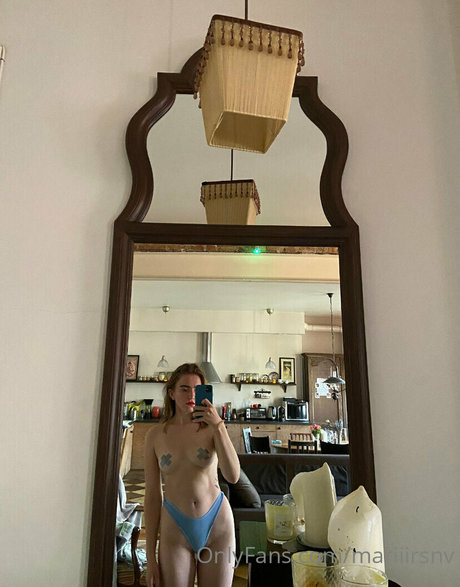 mariiirsnv modèle adulte img