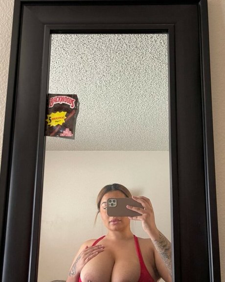 milf aux cheveux noirs onlyfans belle gratuite galeries