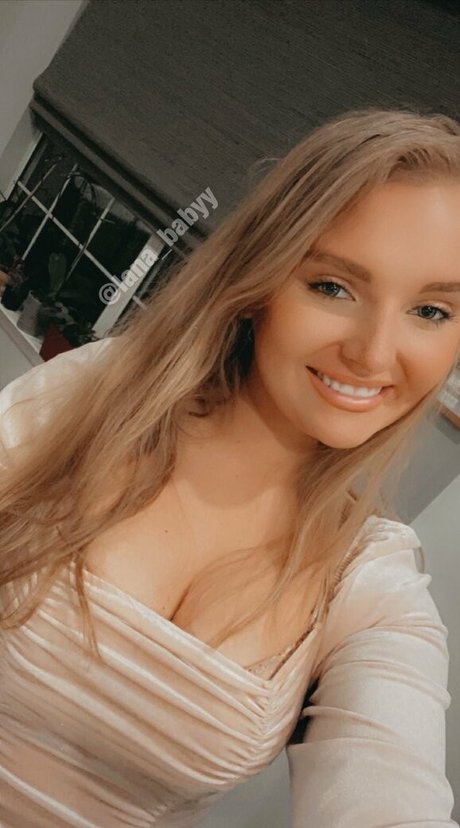 lana babyy modèle image