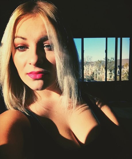 Mirjana Matic étoile de l'art image