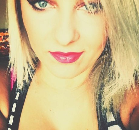 Mirjana Matic modèle artistique images