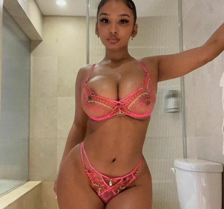 Selina Rubinstein modèle gratuit photo