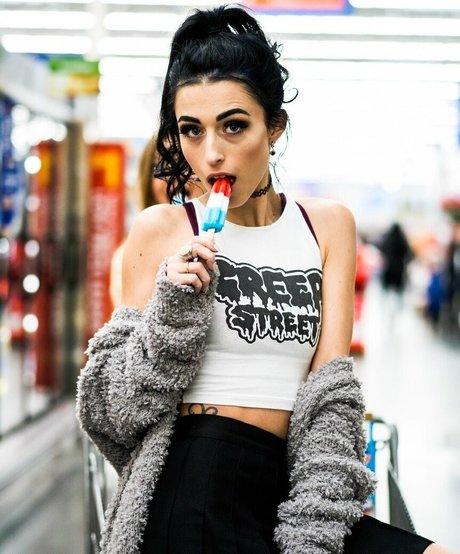 ohheymissfaye star pornographique galeries