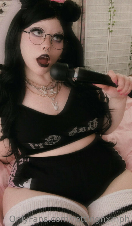 rottingnxmph actrice porno photos