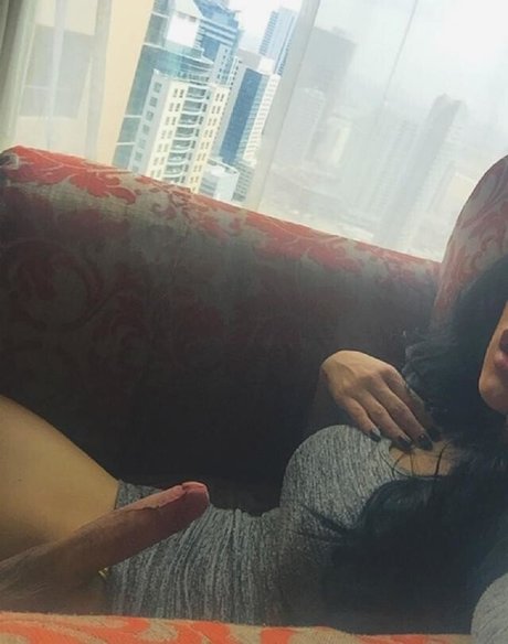 pom-pom girl asiatique onlyfans sexy belle archive