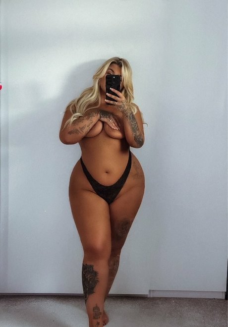 Onlyelliej actrice nue image