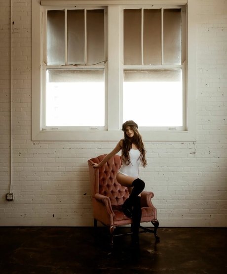 adelinesofficial star exclusive galeries