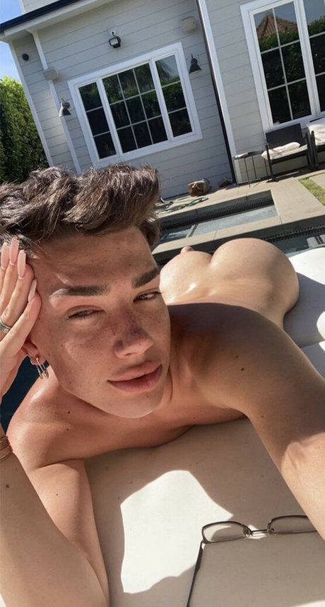 James Charles actrice sexy img
