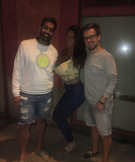 Gatina 22 modèle magnifique photo