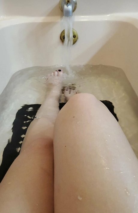 married but cheating jolie étoile photo