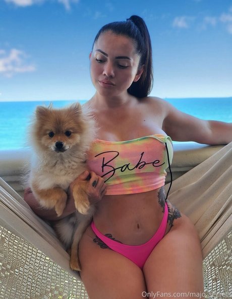 majo secrets star du porno de haute qualité galerie