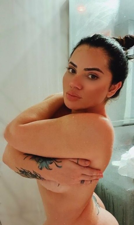 majo secrets modèle xxx des photos