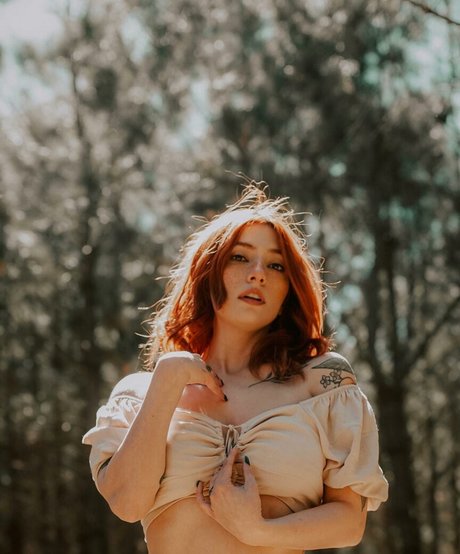 Spooky Foxx modèle sexy archive