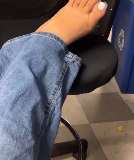 Lawhora actrice artistique galerie