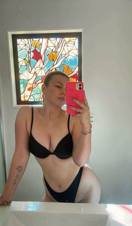 holliesworldd modèle gratuit photos