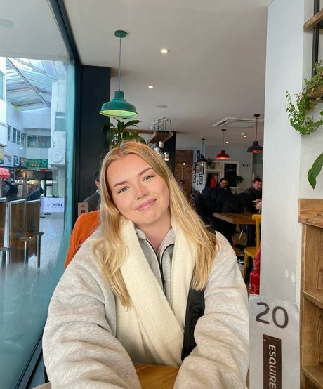 holliesworldd étoile hd image