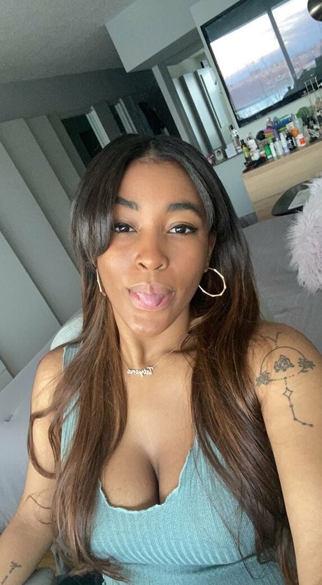 TatyMx modèle artistique des photos