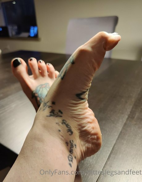 ditteslegsandfeet étoile érotique galerie