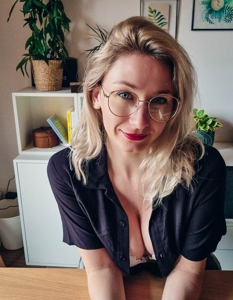 adorable alice étoile de haute qualité img