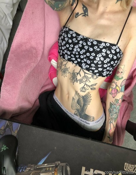 sadlittlesun star du porno en haute qualité photo