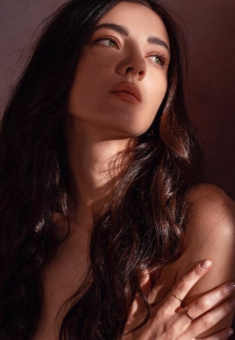 bryunetka ann haut de star du porno des photos