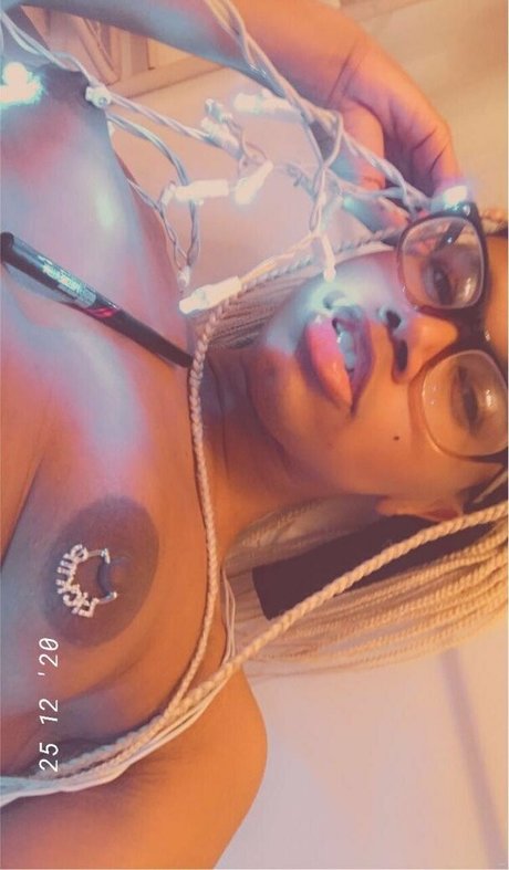 Cloudy Vi sexe star du porno collection