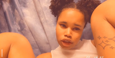 Cloudy Vi modèle gratuit img