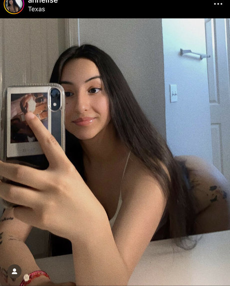 Anneiise mannequin des photos